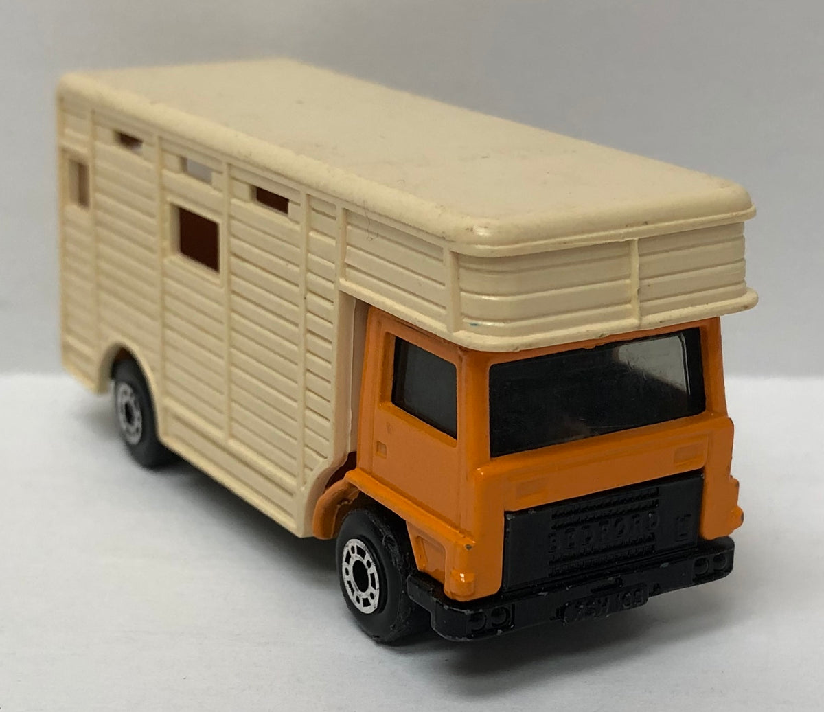 1977 Vintage Loose Matchbox Superfast No. 40 Horse-Box Rare