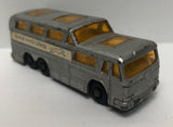 Lesney Matchbox Regular Wheels #66 Greyhound Coach
