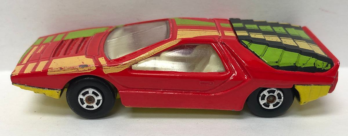 Lesney Matchbox Superfast Streakers #75 Alfa Romeo Carabo