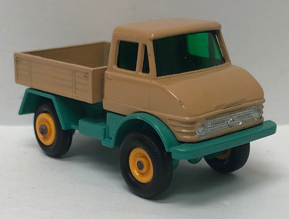 Lesney Matchbox Regular Wheels #49 Mercedes Benz Unimog – Berbly Toys