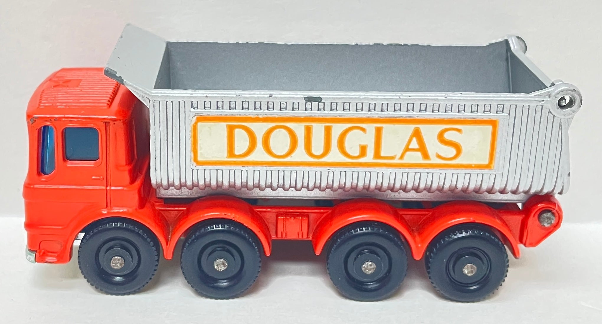 Lesney Matchbox 1969 Regular Wheels #51 'Douglas' 8 Wheel Tipper