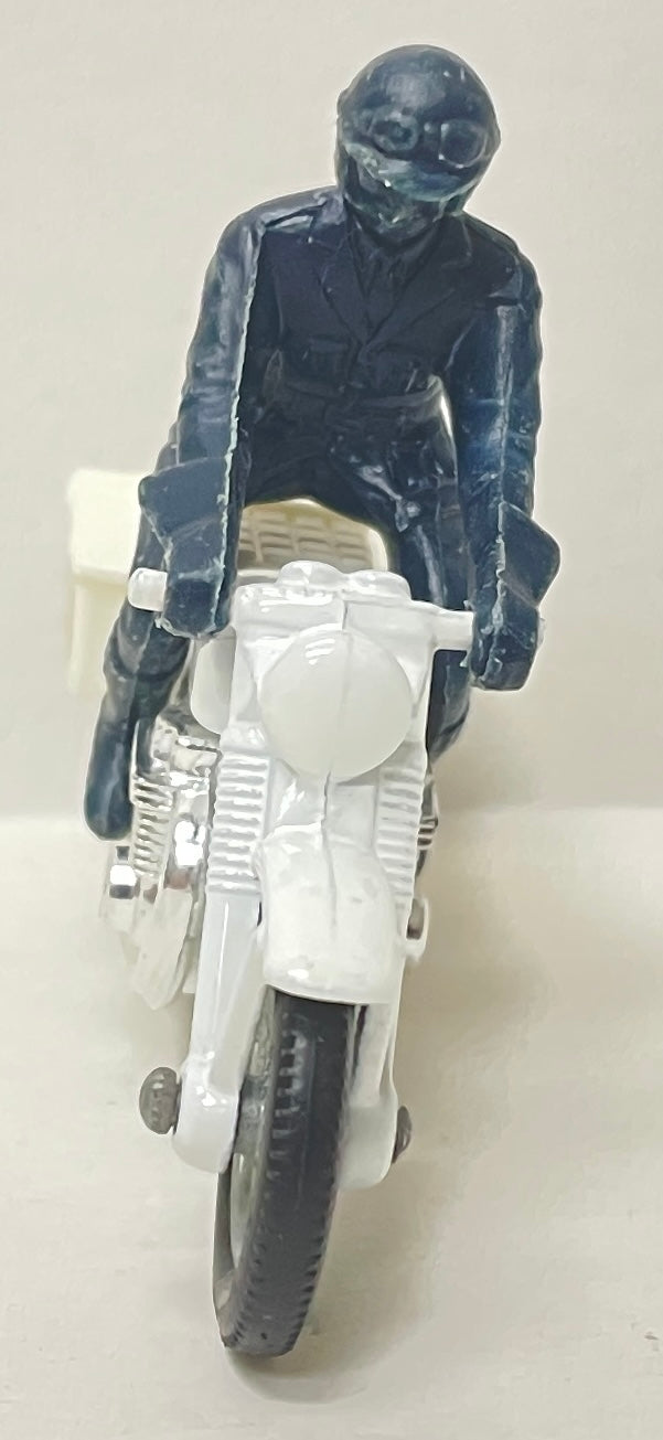 1027841_5