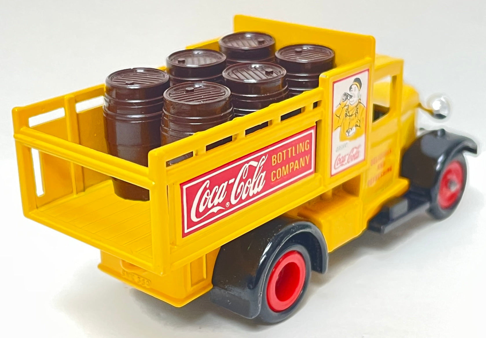 Lledo Models of Days Gone Coca-Cola Delivery Truck With Box MFG