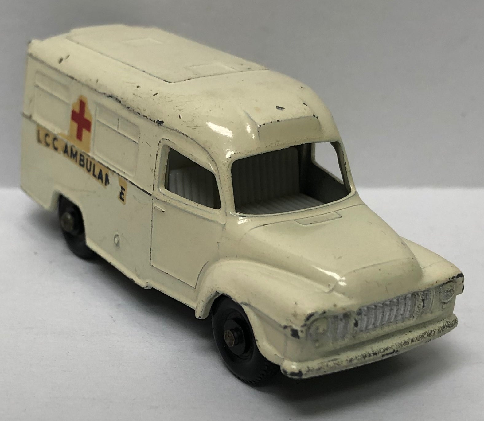 Matchbox Regular Wheels 17b Bedford Removals Van In Dark Green Body With Mask Sprayed Silver Trim - Foto 11