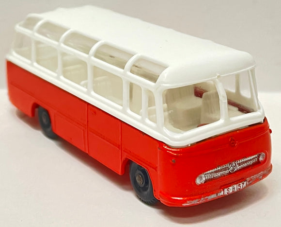 Lesney Matchbox 1965 Regular Wheels #68 Mercedes Coach | Bus